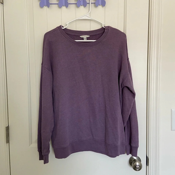 EUC | American Eagle women’s simple solid colored crewneck — medium - Picture 1 of 6